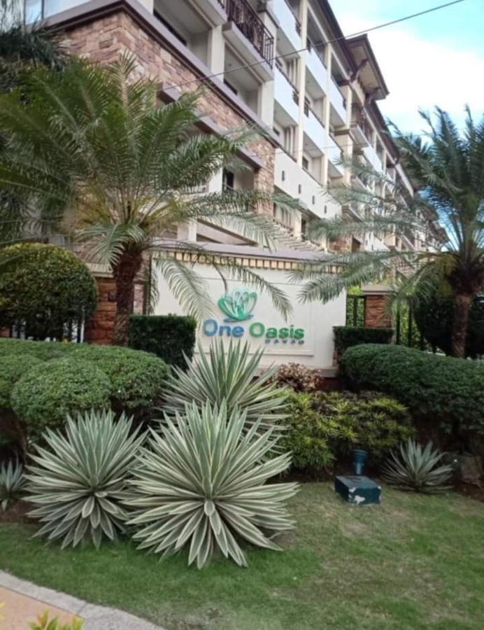 Cozy 2Br With Free Pool Beside Sm City Mall Davao City Esterno foto